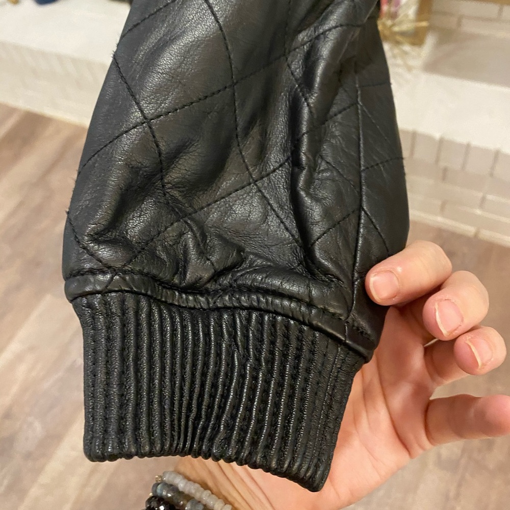 Truth & Pride Quilted Leather Bomber, like new, Md - Picture 9 of 15